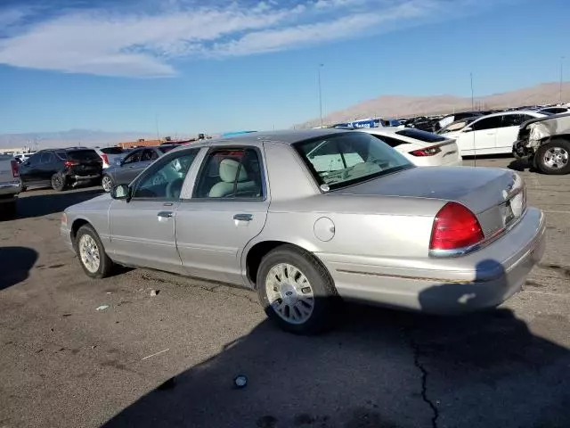 2005 Ford Crown Victoria LX