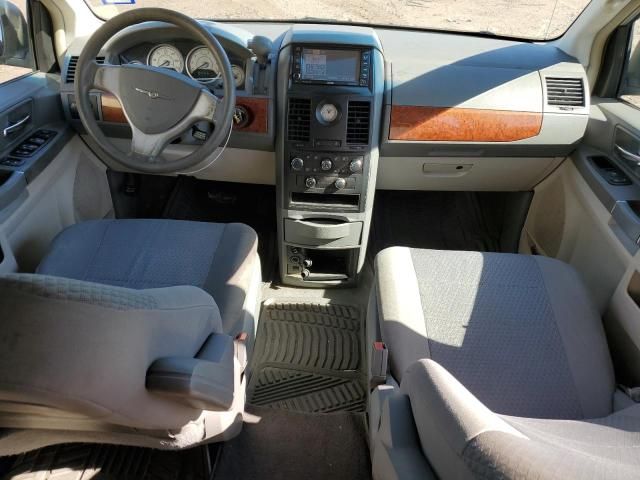 2008 Chrysler Town & Country LX