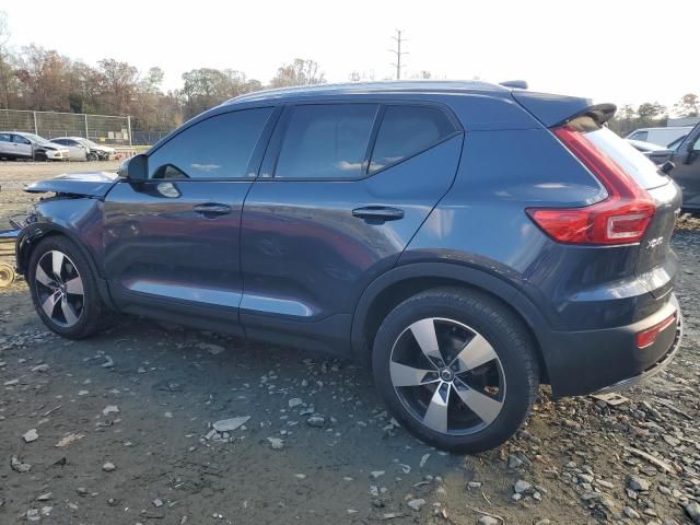 2021 Volvo XC40 T5 Momentum