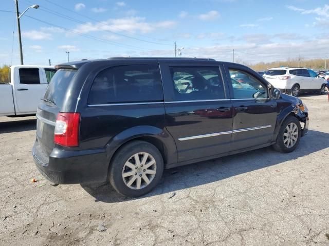 2013 Chrysler Town & Country Touring