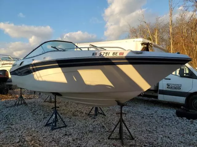 2000 Four Winds Boat