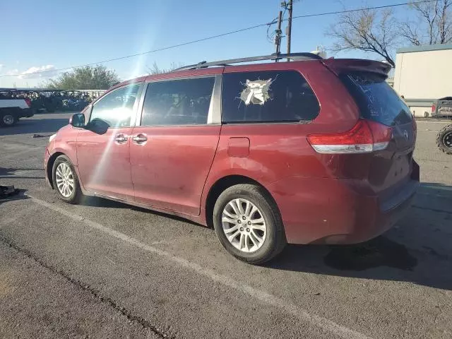 2012 Toyota Sienna XLE