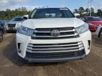 2017 Toyota Highlander SE