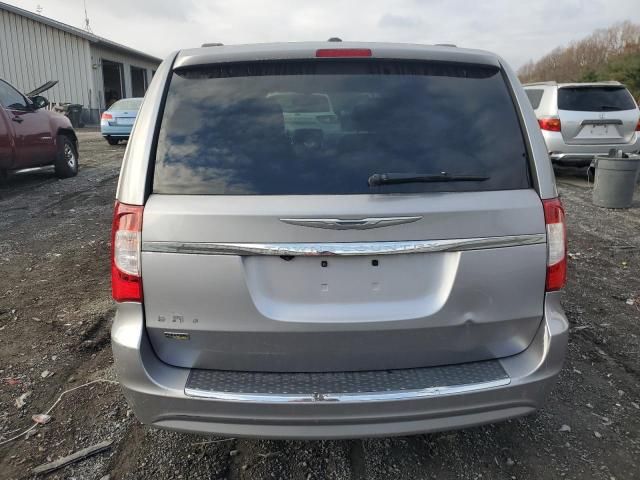 2013 Chrysler Town & Country Touring