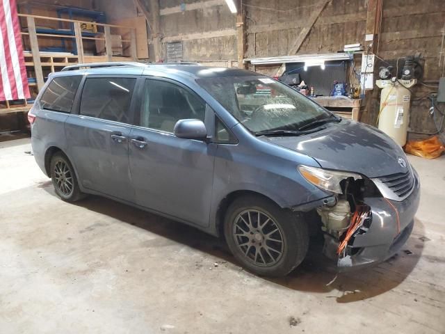 2015 Toyota Sienna LE