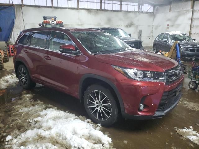 2017 Toyota Highlander SE