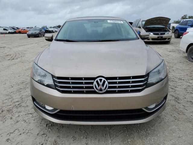 2015 Volkswagen Passat SEL