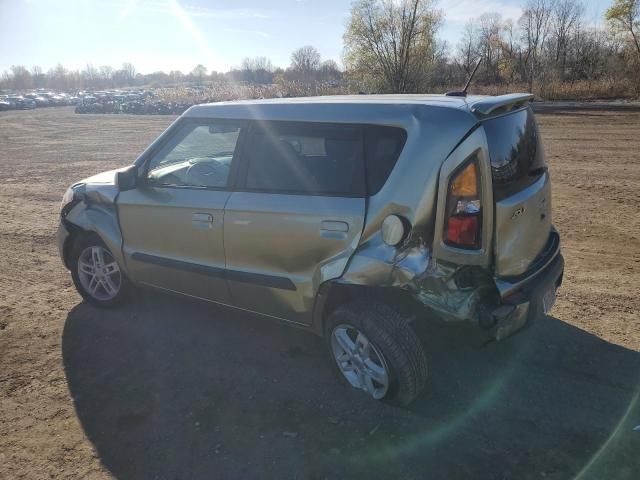 2010 KIA Soul +