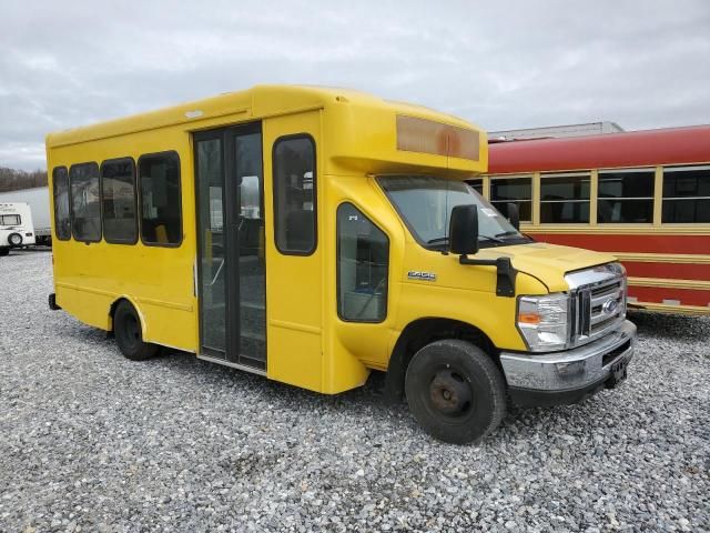 2019 Ford Econoline E450 Super Duty Cutaway Van