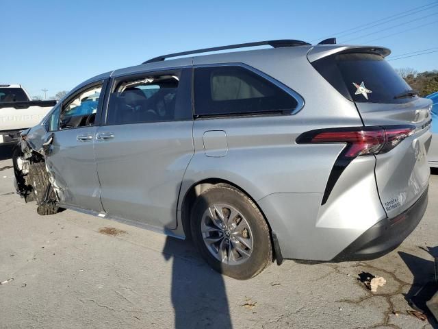 2021 Toyota Sienna XLE