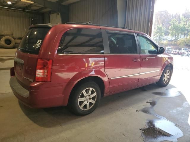 2010 Chrysler Town & Country Touring