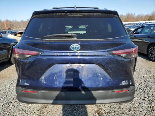 2022 Toyota Sienna XLE