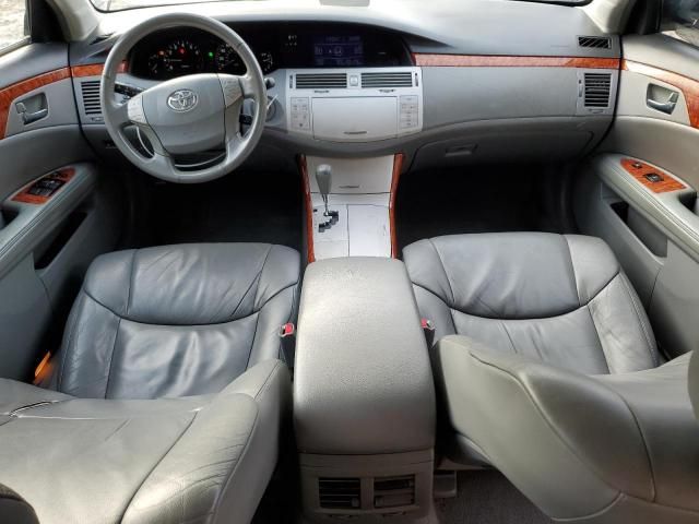 2005 Toyota Avalon XL