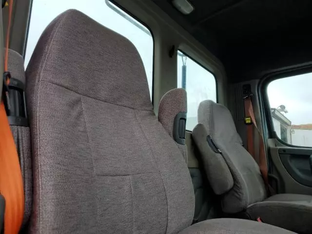 2016 Freightliner Cascadia 125