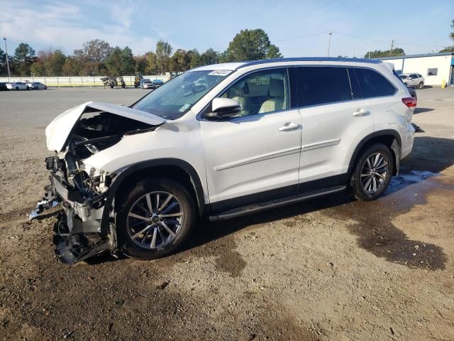 2019 Toyota Highlander SE