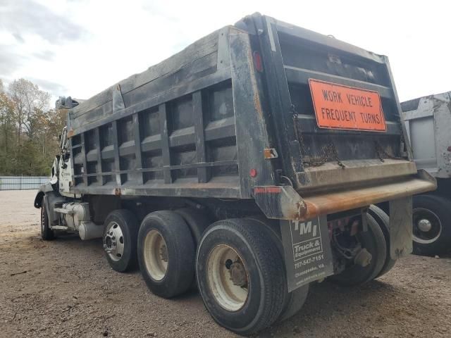 2014 Mack 800 GU800