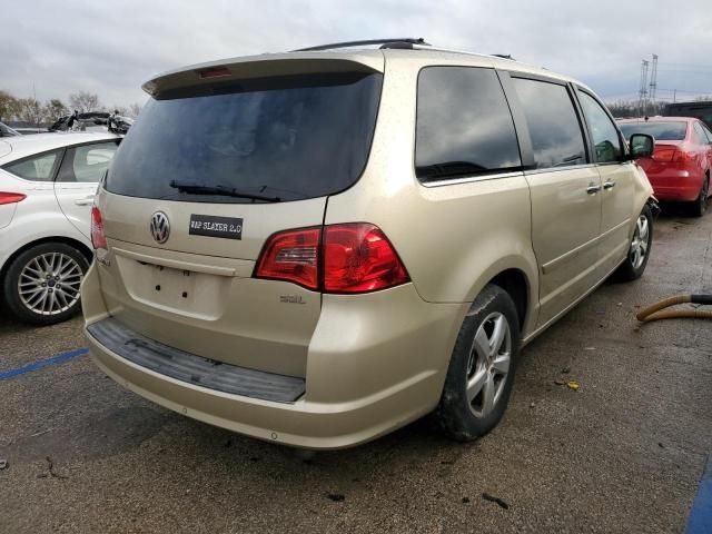 2010 Volkswagen Routan SEL