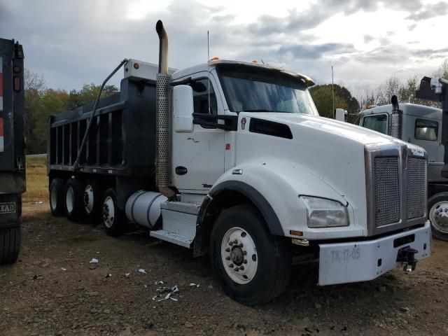 2018 Kenworth Construction T880