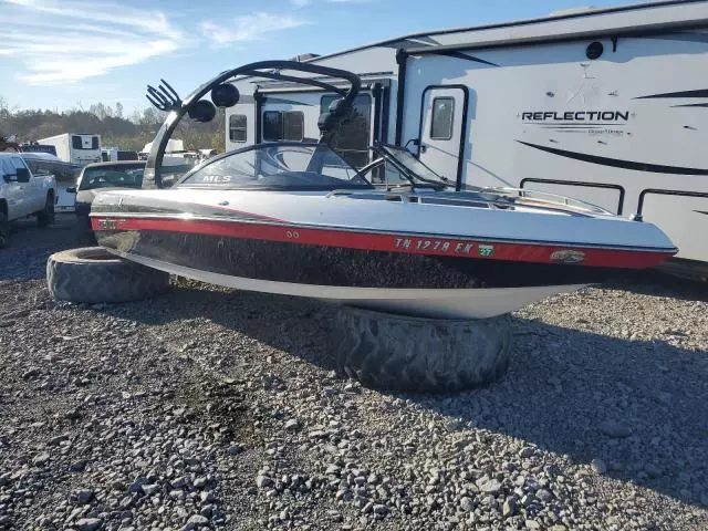 2004 Malibu Boat