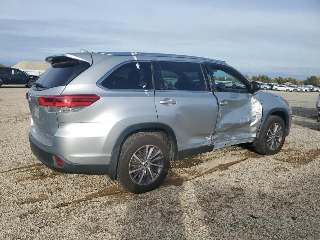 2019 Toyota Highlander SE