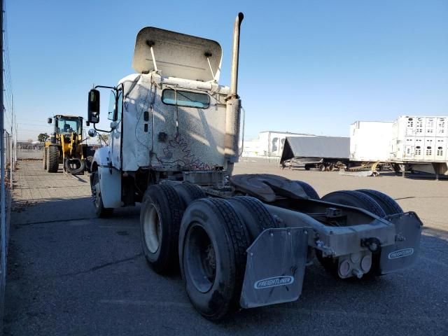 2007 Freightliner Conventional Columbia