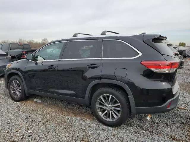 2019 Toyota Highlander SE