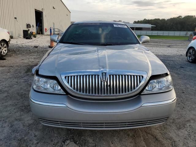 2007 Lincoln Town Car Signature