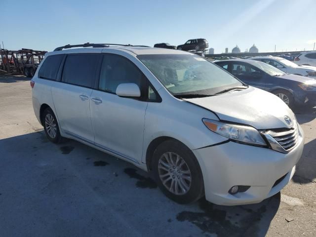 2015 Toyota Sienna XLE