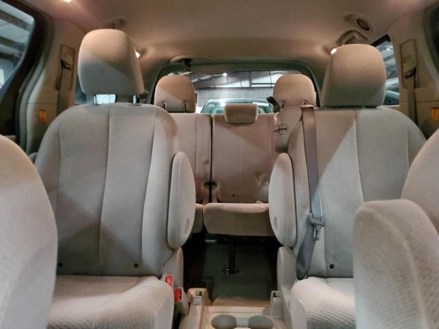 2011 Toyota Sienna LE