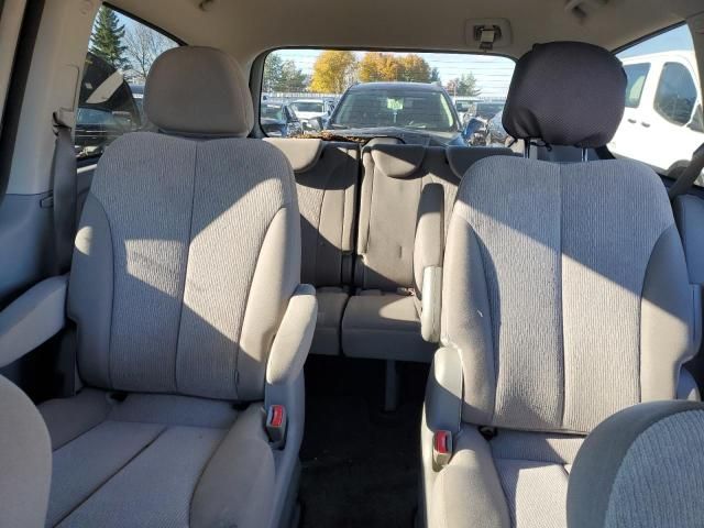 2012 KIA Sedona LX