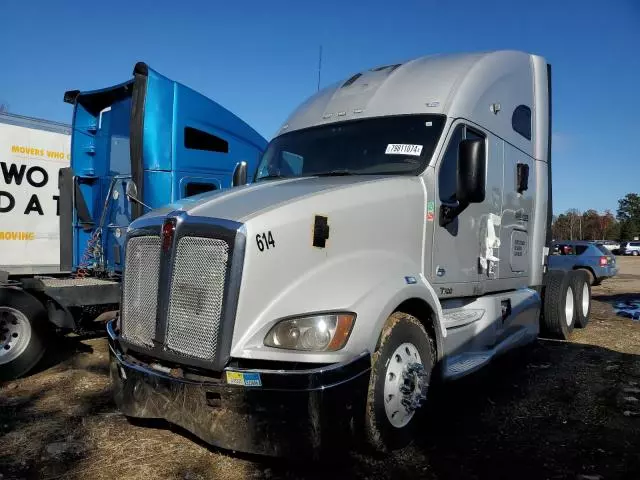 2012 Kenworth Construction T700