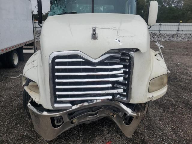 2016 Mack 600 CXU600