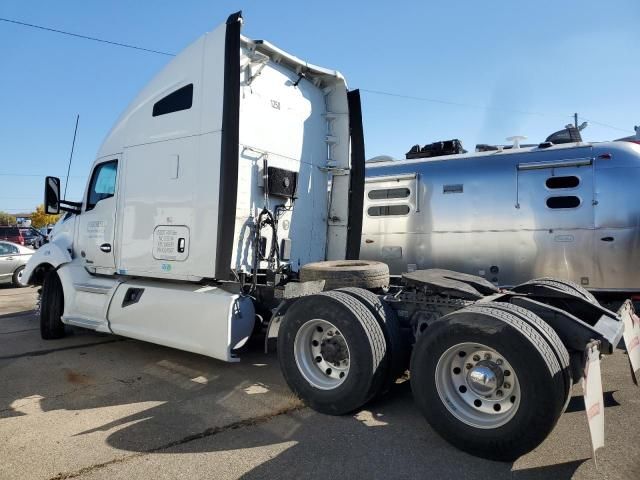 2019 Kenworth Construction T680