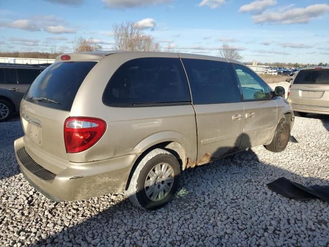 2005 Chrysler Town & Country LX