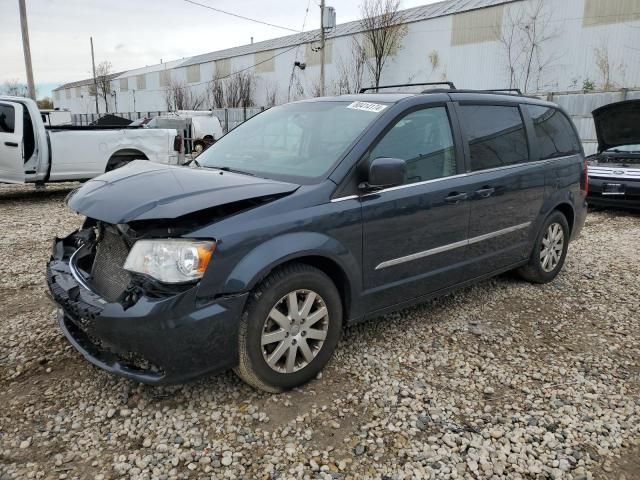 2013 Chrysler Town & Country Touring