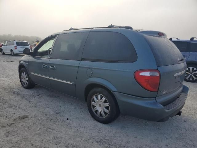 2006 Chrysler Town & Country Touring