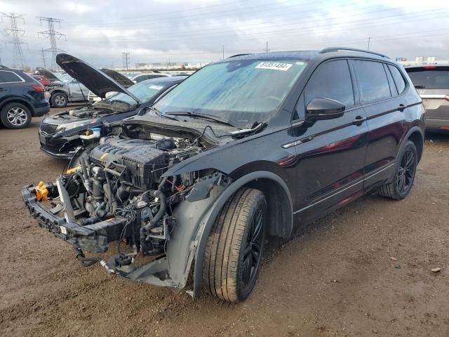 2022 Volkswagen Tiguan SE R-LINE Black