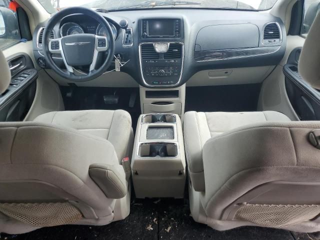 2012 Chrysler Town & Country Touring