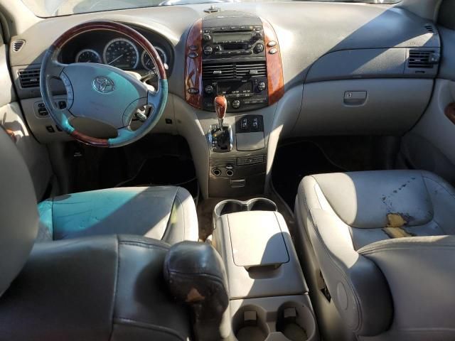 2005 Toyota Sienna XLE