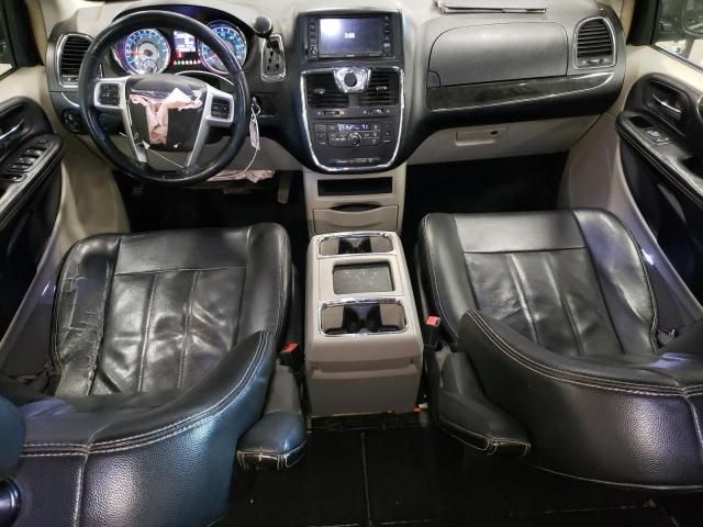 2012 Chrysler Town & Country Touring