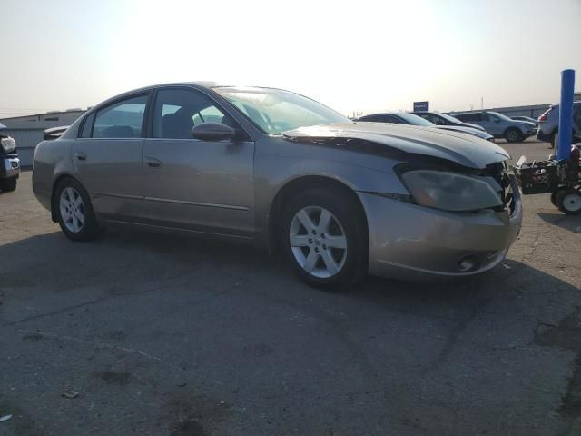 2004 Nissan Altima Base