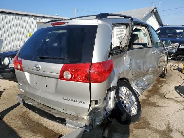 2010 Toyota Sienna XLE