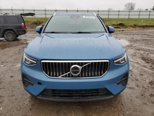 2024 Volvo XC40 Core