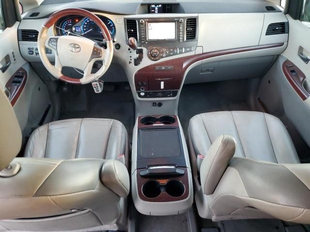 2013 Toyota Sienna XLE