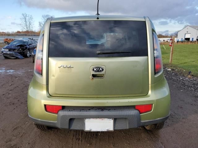 2010 KIA Soul +