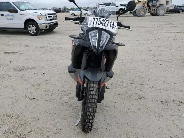 2023 KTM 890 Adventure