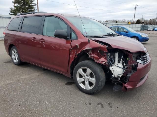 2013 Toyota Sienna LE