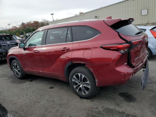 2021 Toyota Highlander Hybrid XLE