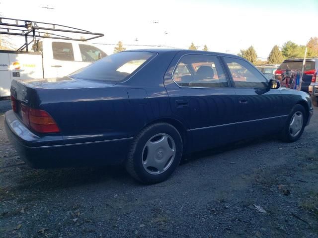 1999 Lexus LS 400