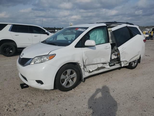 2013 Toyota Sienna LE